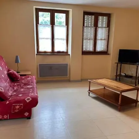 La Pause D'albepierre Apartment